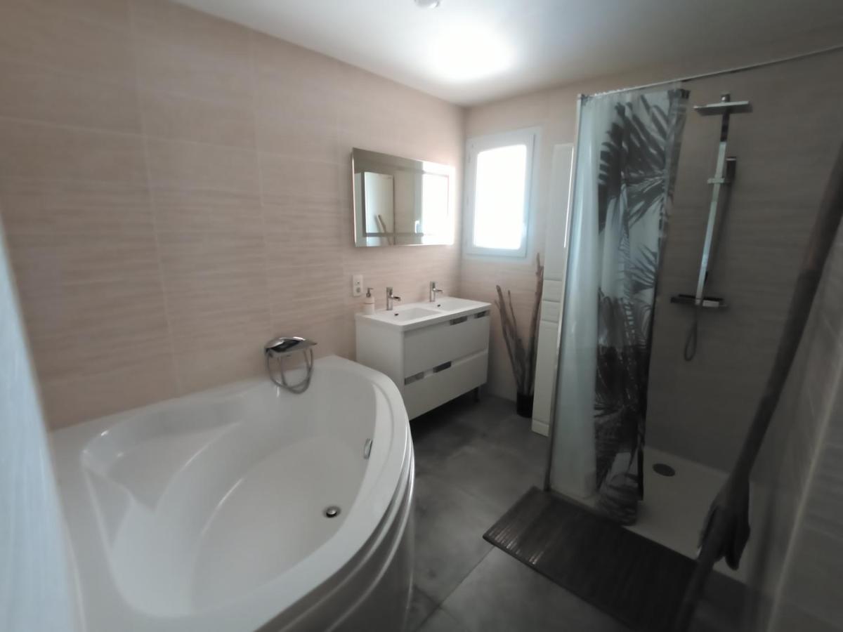 Appartements Dans Residence Avec Piscine - Mer A 500M 생트마리라메르 외부 사진